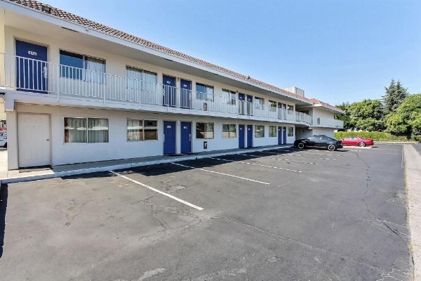 Motel 6-San Jose, CA - South image 26
